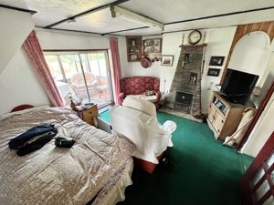 Photo 11- click for photo gallery